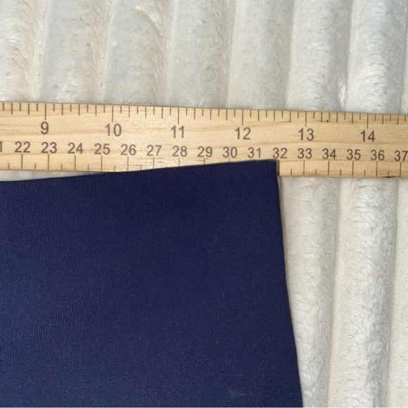 Lululemon Lean In Crop (17") Full-On Luxtreme Leggings Navy Blue Women's Size 6 - Picture 5 of 10